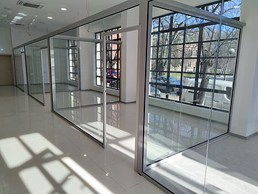 Почистване на банков офис